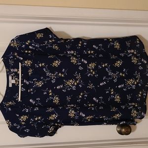 CROFT & BARROW Blue W/Flower Print Short Sleeve Size Large Blouse